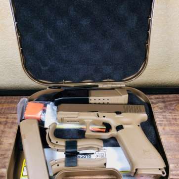 Glock 19 X FDE 9mm with 3 magazines